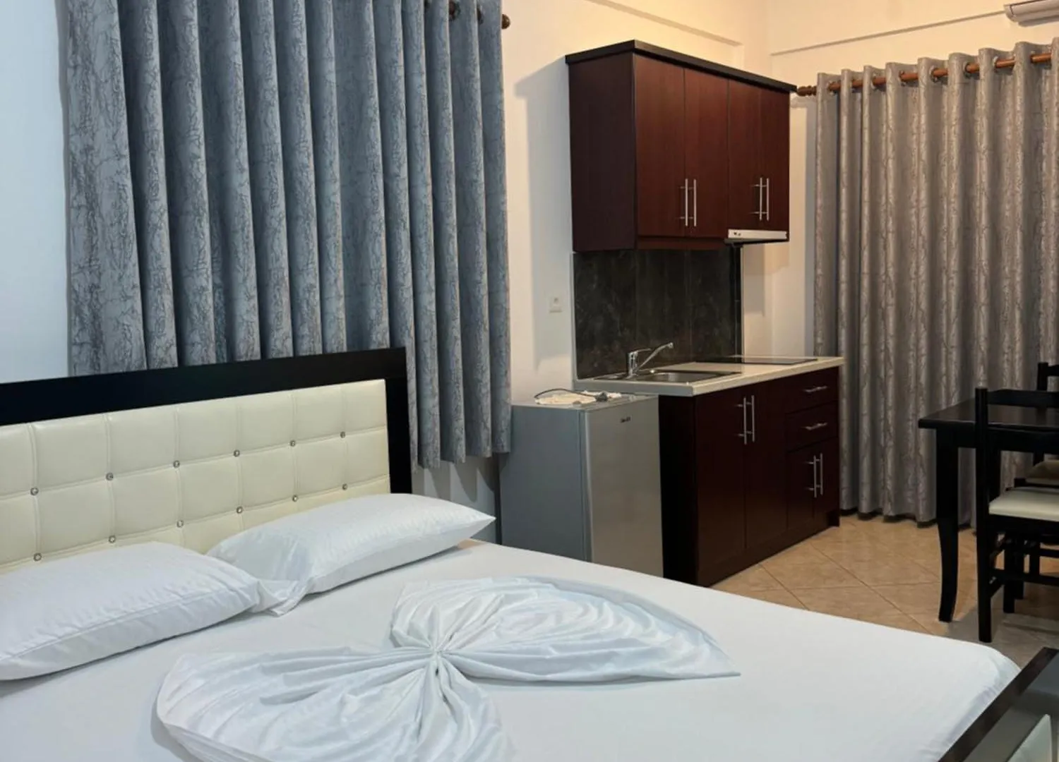 Vila Zeka Ksamil Guest house